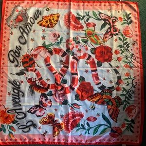 GUCCI SCARF